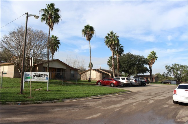 Vaqueros Apartments - JL Gray